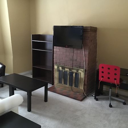 Adas Guesthouse Toronto Kamer foto