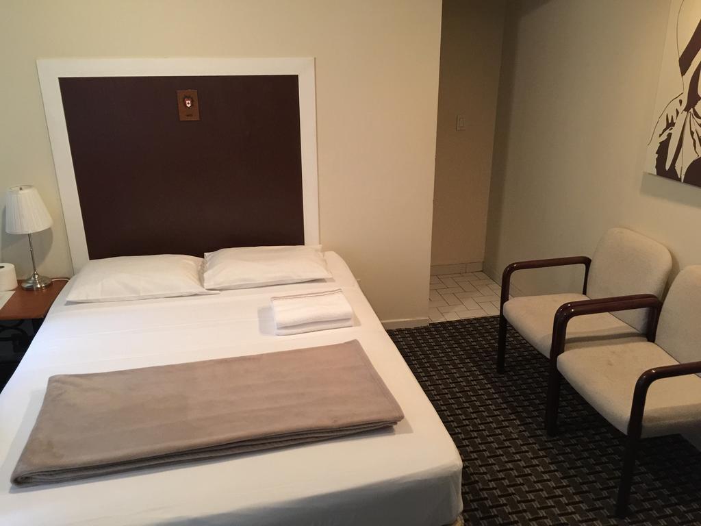 Adas Guesthouse Toronto Kamer foto