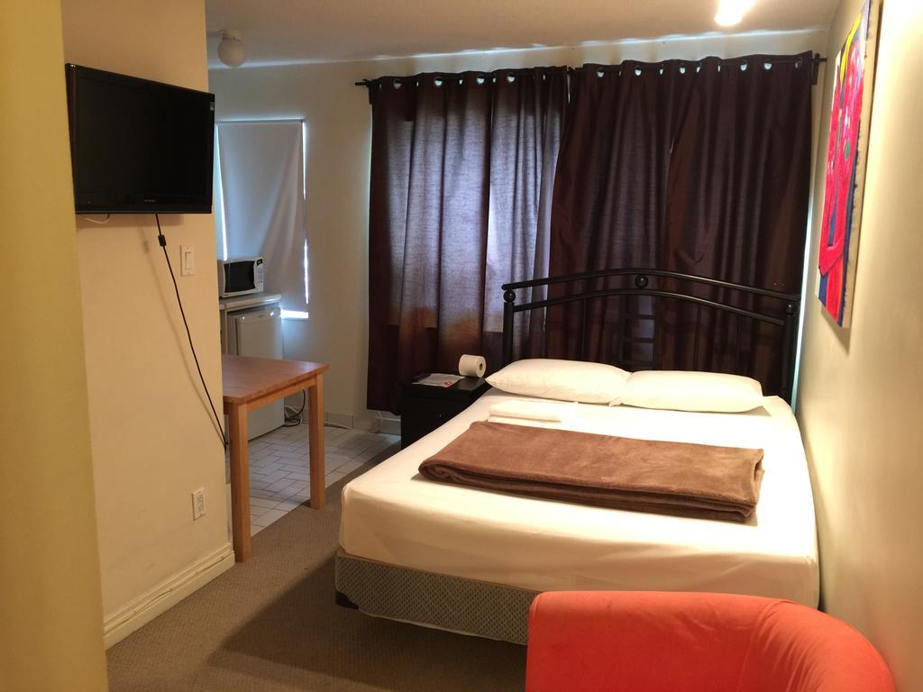Adas Guesthouse Toronto Kamer foto