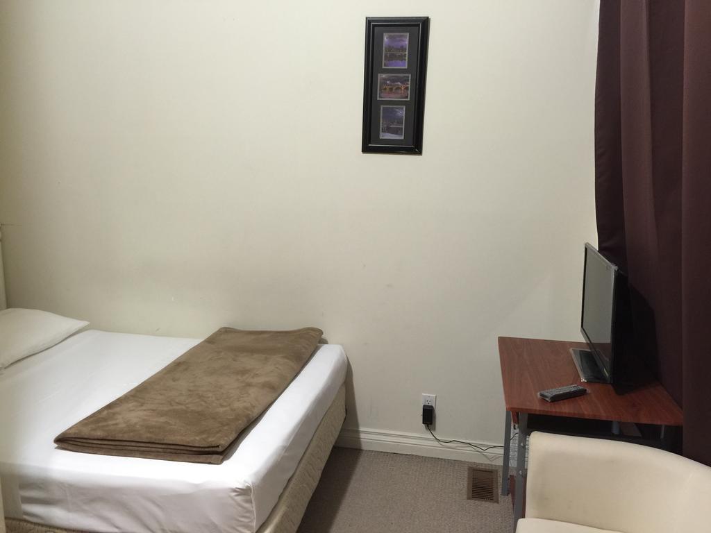 Adas Guesthouse Toronto Kamer foto